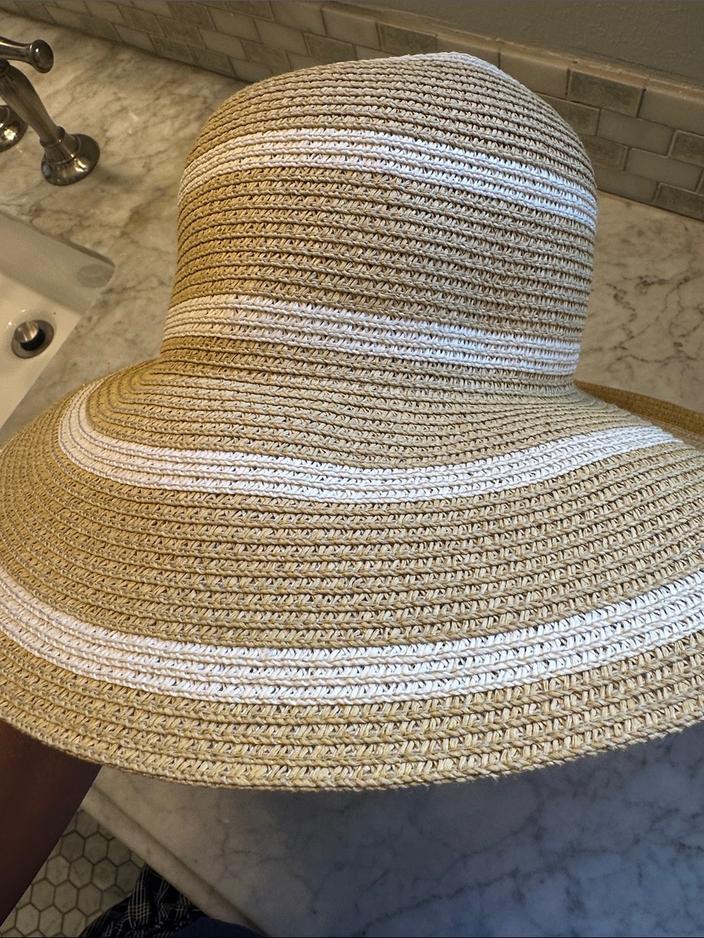 Beach Hat Summer Tan and White Straw Hat - Picture 6 of 7